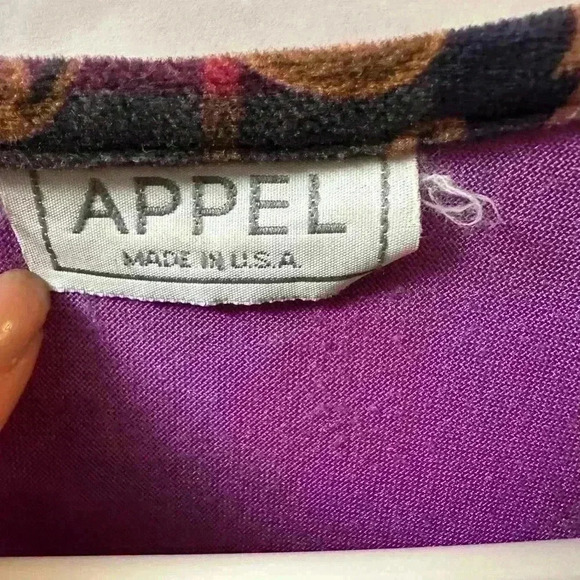 Vintage Appel Gown XL Velvet Burgundy Floral Front Zip ( Not full length ) - Picture 4 of 8